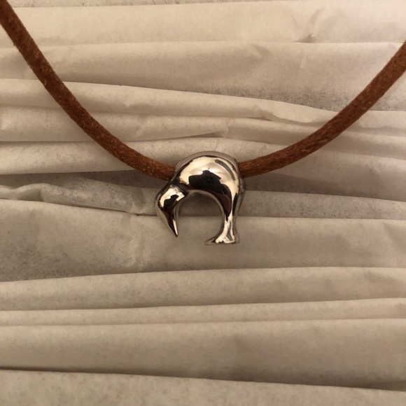 LV Cup Choker - Picture 2 of 5